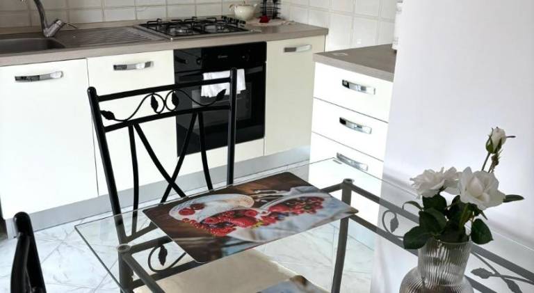 Wonderful holiday apartment | Next to Piazza Dante | Pets are welcome — photo 3