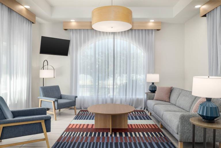 Garner Hotel Boise Airport by IHG — photo 2