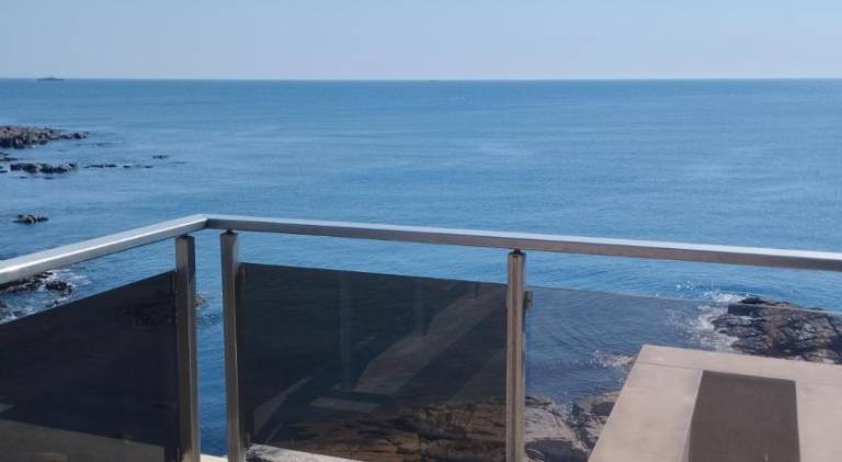 Apartment with private pool, yard & terrace — photo 4
