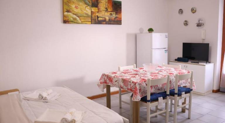 House with 2 rooms for 5 persons — photo 4