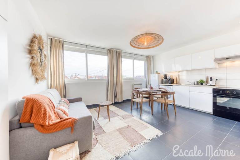 Apartment for 4 persons in Creteil