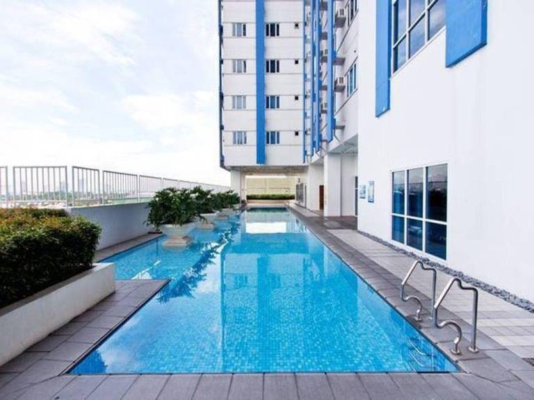 Studio Luxe In Princeton Residences in Quezon City