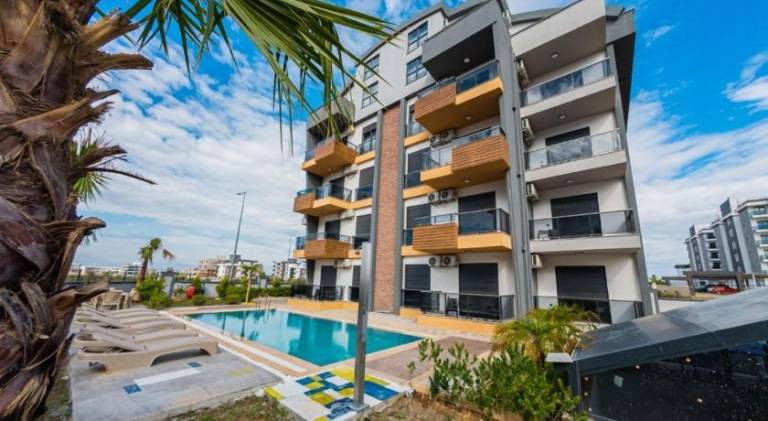 Apartment with pool in Antalya