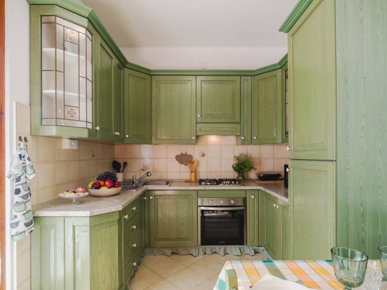 Family-friendly wonderful apartment with patio, yard & grill | Dogs allowed — photo 4