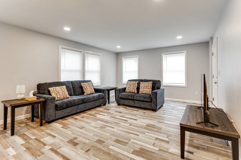 13 Mi to Gillette Stadium: Pet-Friendly Apt! — photo 5