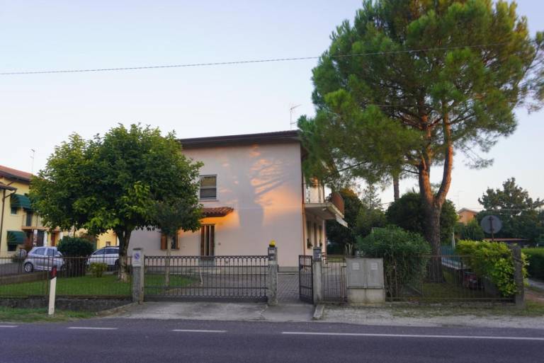 Apartment 'Oliva's House' with Private Garden, Wi-Fi and Air Conditioning — photo 3