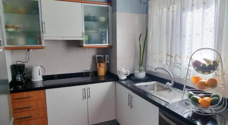 Funchal Cozy Private Room, Ensuite Bathroom, WiFi and Great Location — photo 4