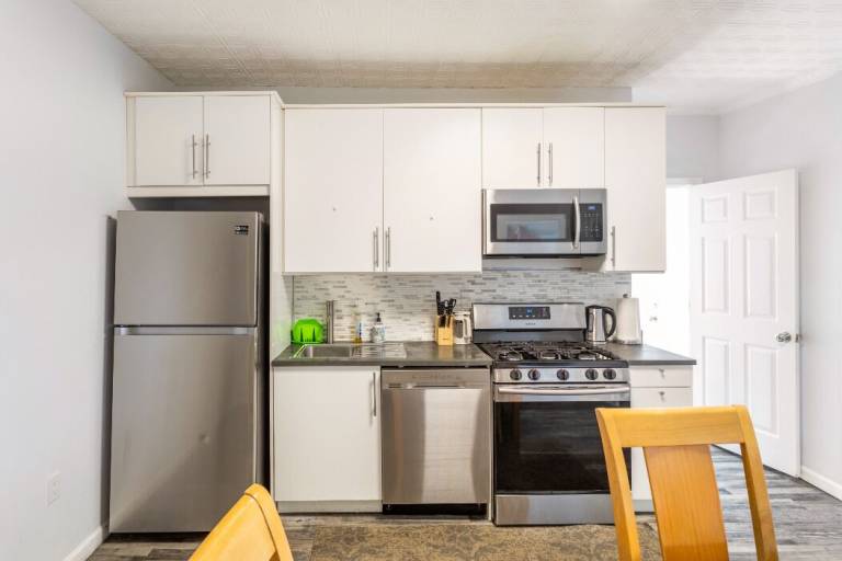 Apartment Newark