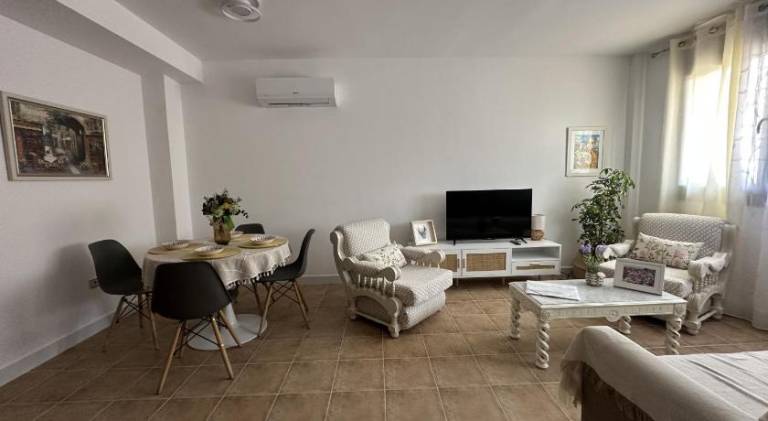 Rental apartment with terrace — photo 3