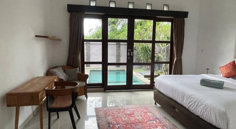 Pleasant vacation home with pool | Pets are welcome — photo 2