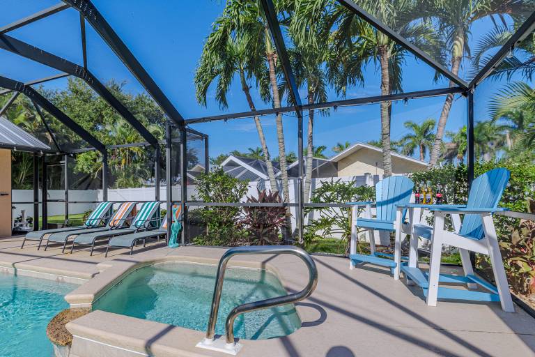 Sleeps up to 10 - game room - pool with hot tub - Stars Vacation Rentals in Cape Coral, FL