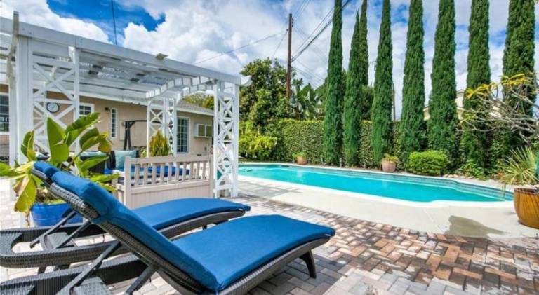 Fully equipped villa with jacuzzi, BBQ & patio | Dogs allowed — photo 3