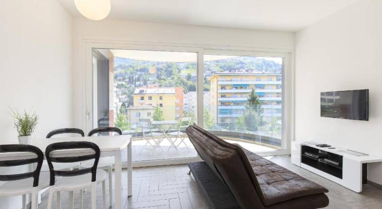 Rental apartment with terrace — photo 2