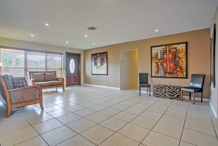 Tropical Cape Coral Home w/ Private Dock on Canal! — photo 5