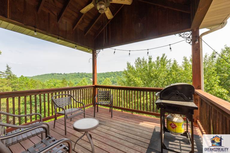 4BR WALK-IN Game Room! Fire Pit FREE TICKETS INCLUDED! (DV-166L) — photo 4