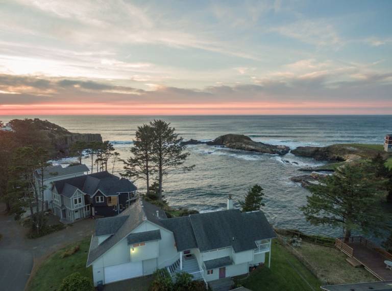 House  Depoe Bay