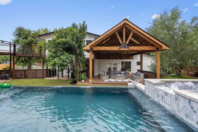 House  Cypress Mill
