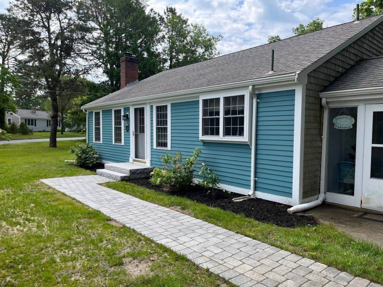 House  West Yarmouth
