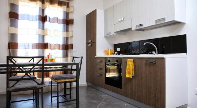 Serviced apartment with yard, grill & terrace — photo 5