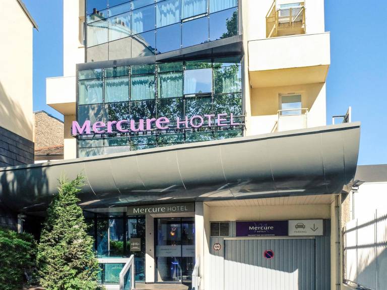 Hotel Mercure Paris Malakoff Parc des Expositions in Clamart