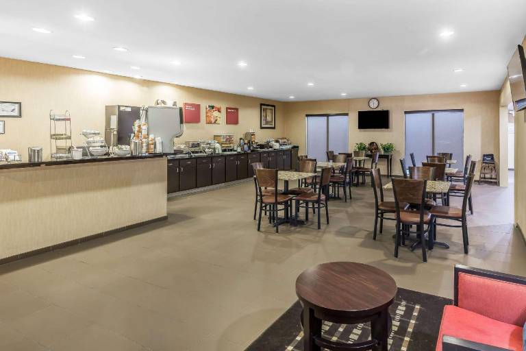 Comfort Suites The Colony - Plano West — photo 5
