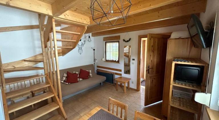Lodge with pool, sauna & garden — photo 2