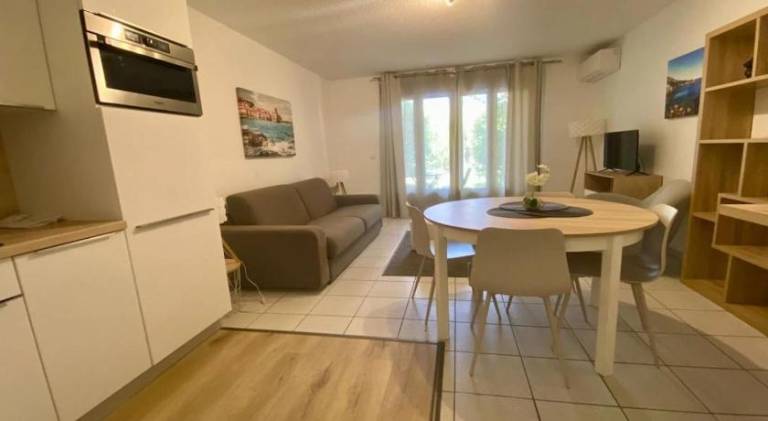 Rental apartment with patio & private pool | Pets allowed — photo 3