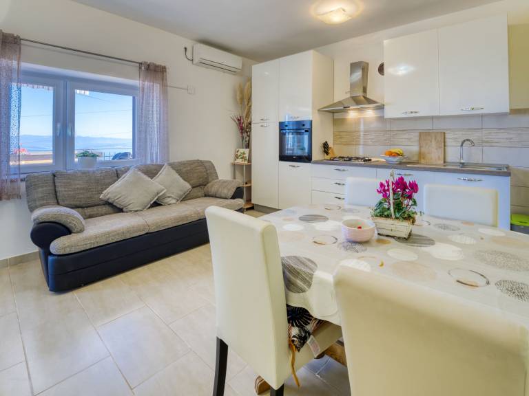 Fully equipped apartment with terrace, barbeque & yard | Sea view | Dogs allowed — photo 3