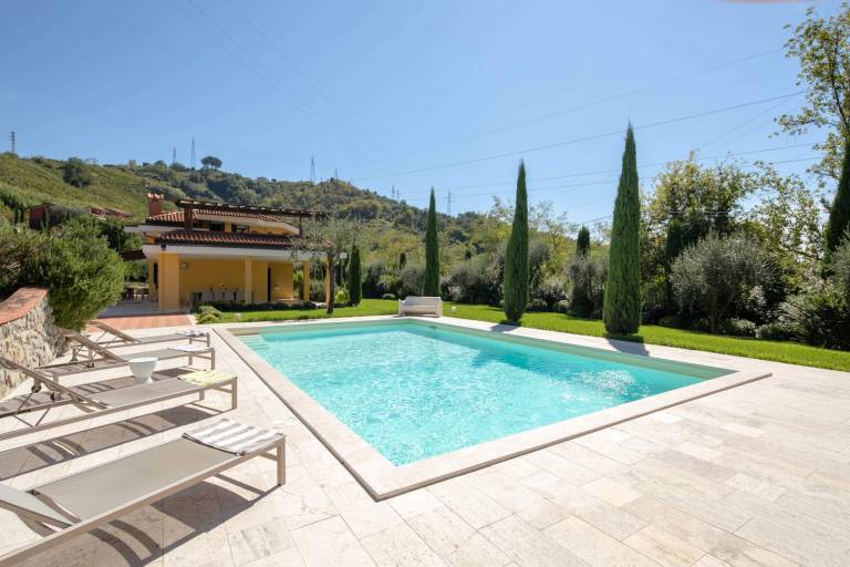 Villa with terrace, private pool & yard — photo 3