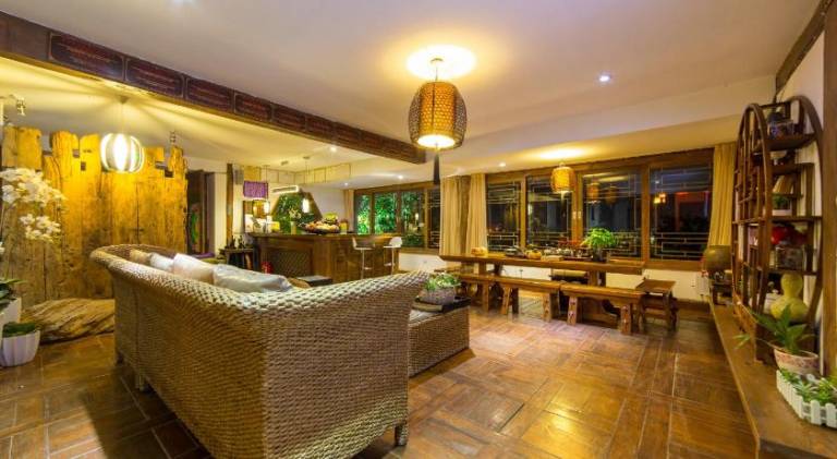 Serviced apartment with patio, garden & grill — photo 4