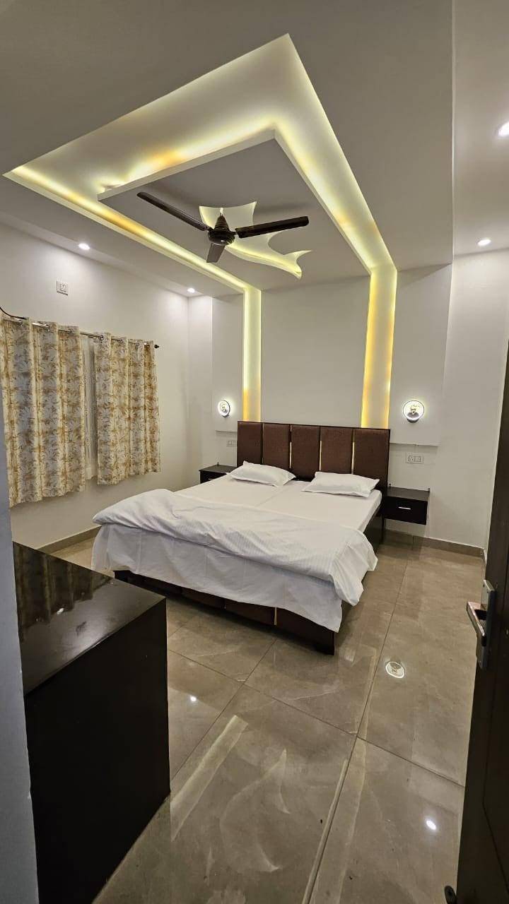 House with yard | Perfect for remote work in Ramnagar