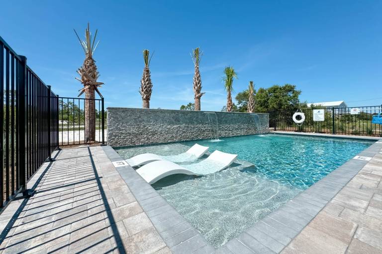 Gulf Getaway Pet-Friendly Short Walk to Beach & Private Pool — photo 2