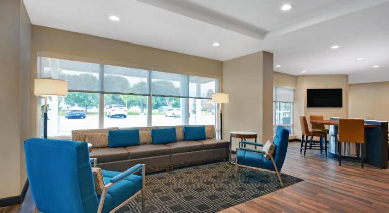 TownePlace Suites by Marriott Sarasota Bradenton West — photo 3