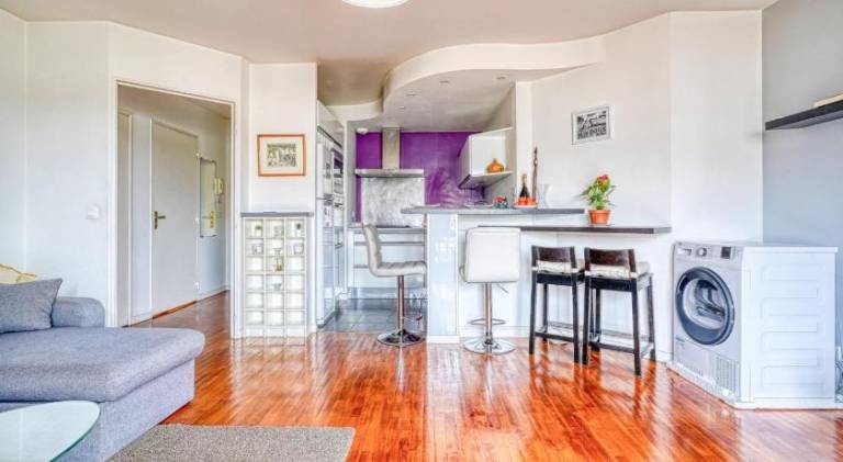 Apartment with 1 room for 4 persons in Meudon