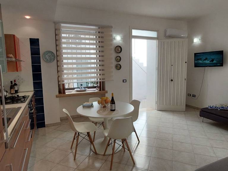 Apartment with 2 rooms for 4 persons — photo 2