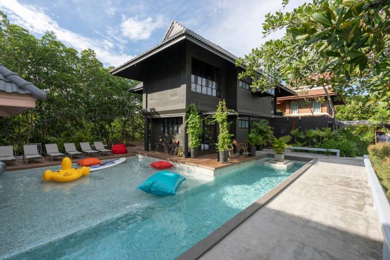 Phrip Phri Luxury Pool Villas in Phetchaburi