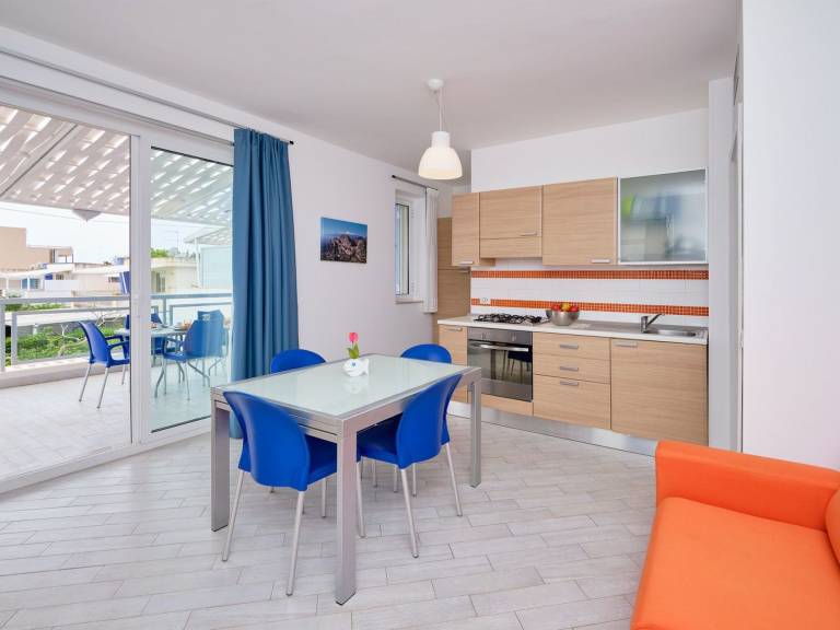 Holiday apartment with terrace — photo 4