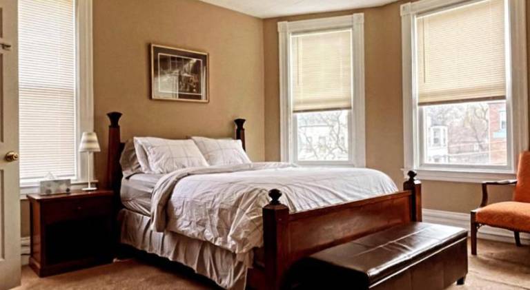 Point Breeze Guest House in Pittsburg, PA