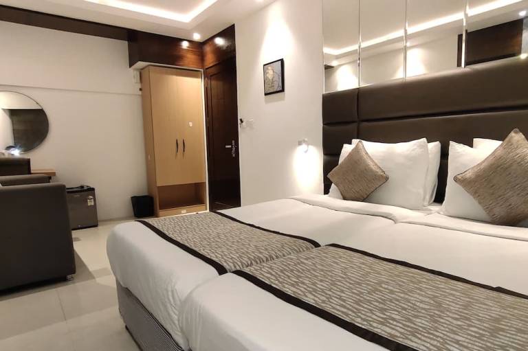 Hotel Supreme