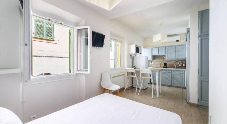 Nice rental apartment | Next to the beach | Pets are welcome in Menton