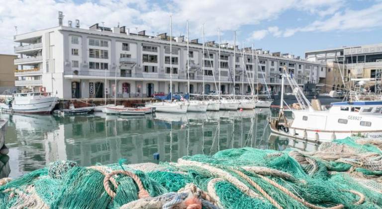 Rental apartment with terrace | Next to Via Giuseppe Garibaldi in San Vincenzo