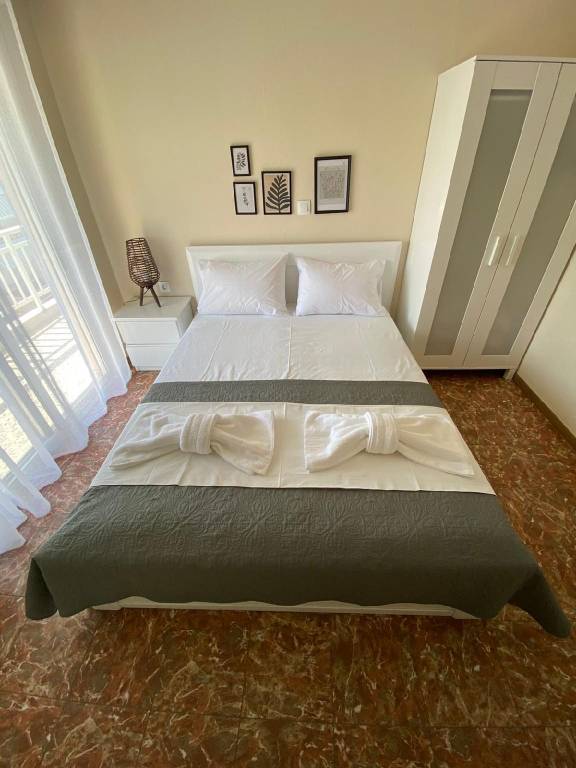 Rental apartment with terrace — photo 2