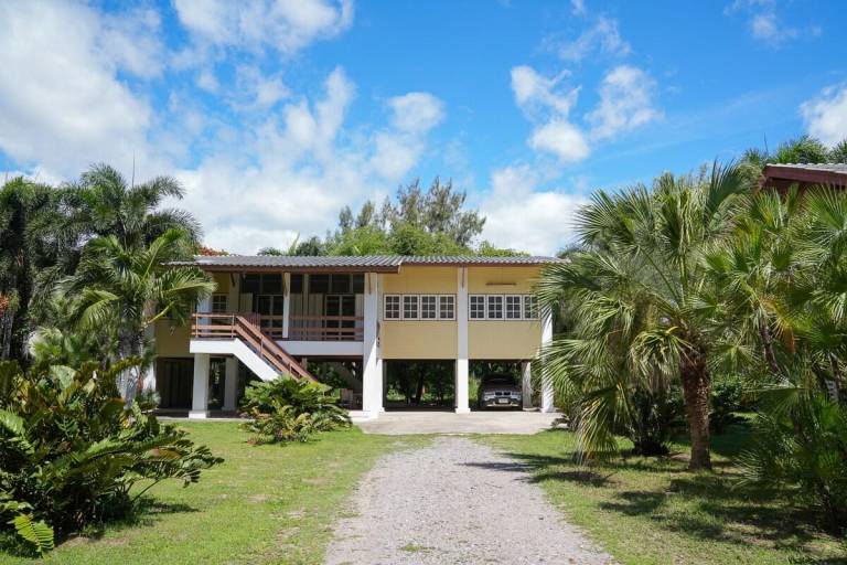 4 Bed Detached house with Sea view by the beach in Cha-am