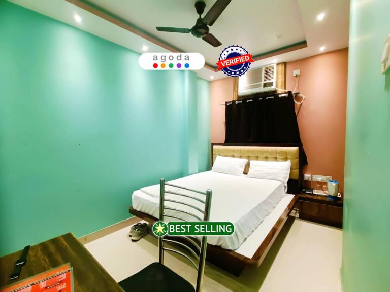 Goroomgo Ananya inn Varanasi - Near Assi Ghat in Tola