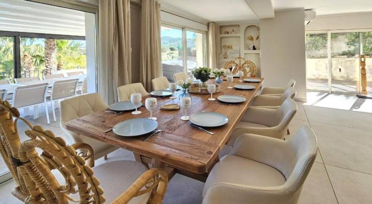 La Bohem'Azur Villa Golfe St Tropez 170m2 5 chambres Piscine Spa Magnifique Vue Degagee Deco Boheme — photo 3