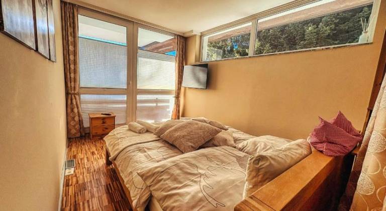 Holiday apartment with 2 rooms for 6 persons — photo 2