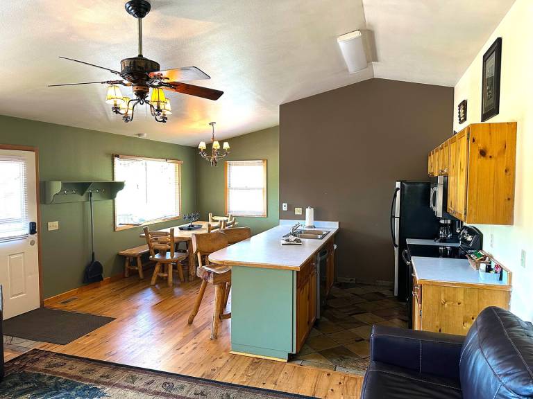 Cabin with terrace & private pool — photo 5