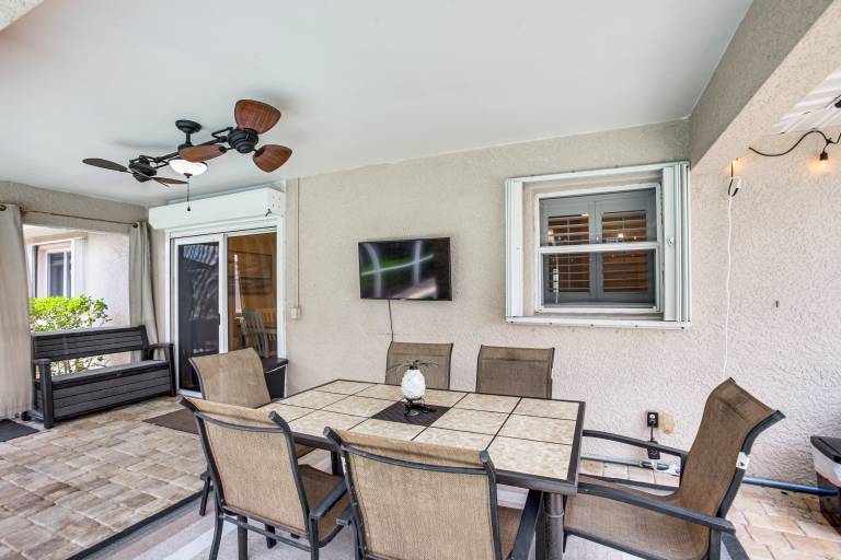 Game Room & Hot Tub: Easy Cape Coral Adventures — photo 2