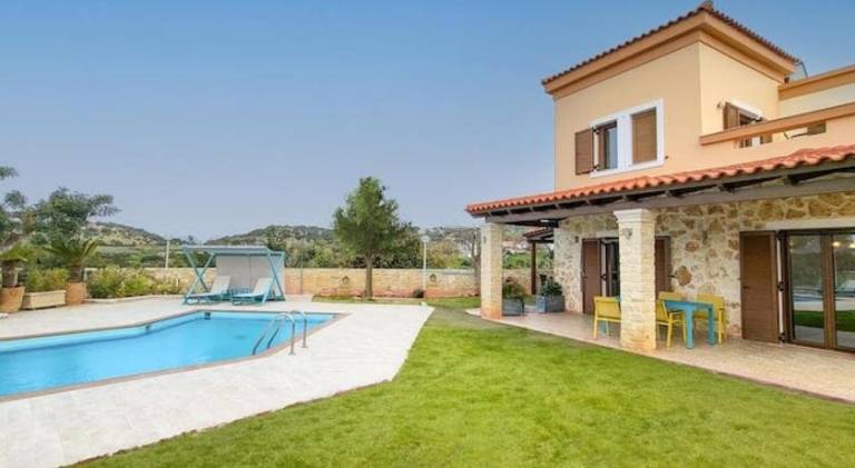 Villa with BBQ, pool & garden — photo 3