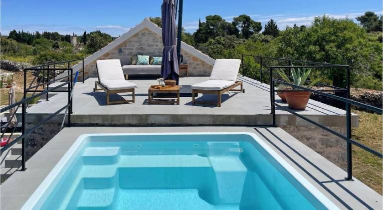 Vacation home with pool | Pets allowed — photo 2